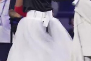 霍芬海姆vs勒沃库森免费观看高清_霍芬海姆vs勒沃库森在线观看高清_霍芬海姆vs勒沃库森直播这啥啊？大坂直美换了艾弗森同款发型+穿搭…还配个白裙子…
