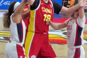 国际米兰vs那不勒斯直播今日免费_国际米兰vs那不勒斯今日直播_国际米兰vs那不勒斯全场免费直播各种绕前+顶下盘！看看美国女篮在内线是如何限制张子宇的