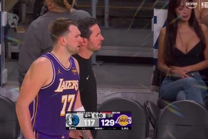 艾禾斯堡vs勒沃库森免费观看直播_艾禾斯堡vs勒沃库森在线观看完整免费高清_艾禾斯堡vs勒沃库森全场回放NBA的导播真有一双发现美的眼睛，总能捕捉到场边丰满美女