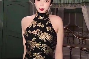 萨索洛vs科莫直播回放_萨索洛vs科莫全场视频回放_萨索洛vs科莫比赛直播身材丰满！女主播小太阳这身旗袍装扮你们给几分？
